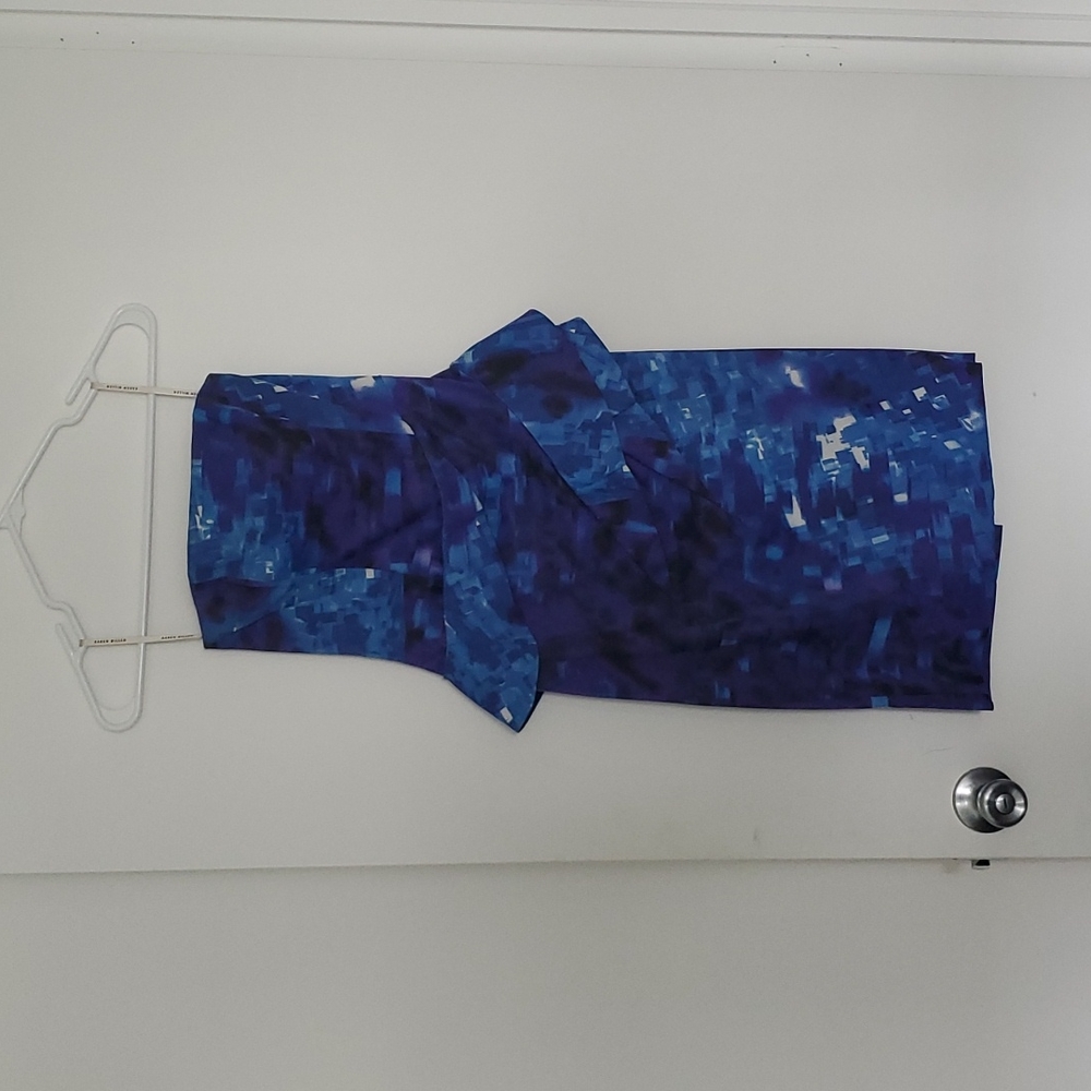 Karen Millen Cocktail Dress. Size 4.